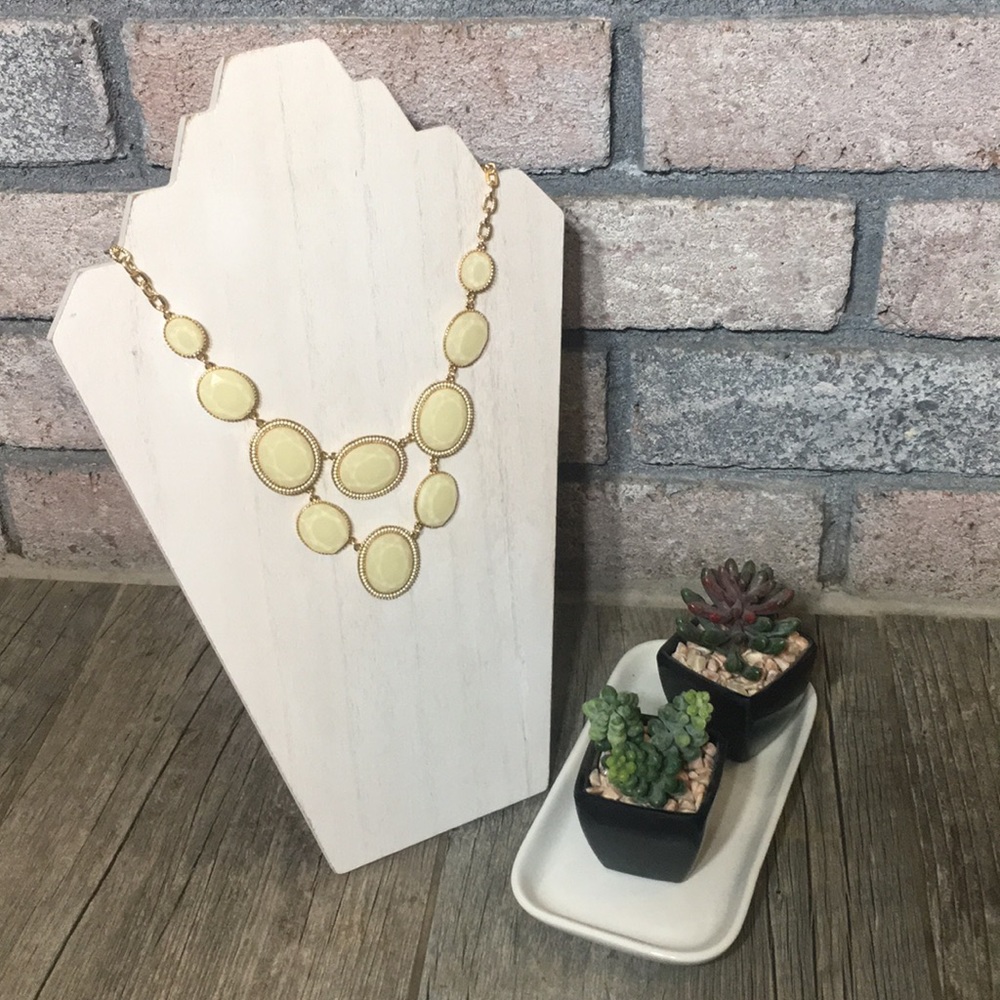 Beautiful necklace set
